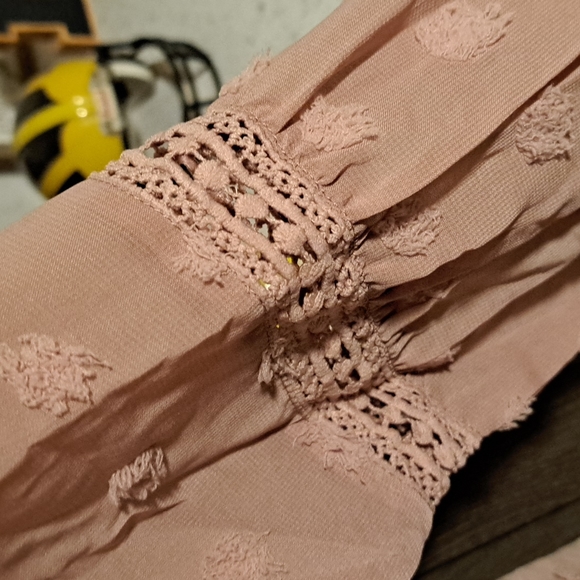 β€οΈπHPπNew Ruffled Swiss Dot Split Neck Ruffle Babydoll Blouse - Picture 15 of 16